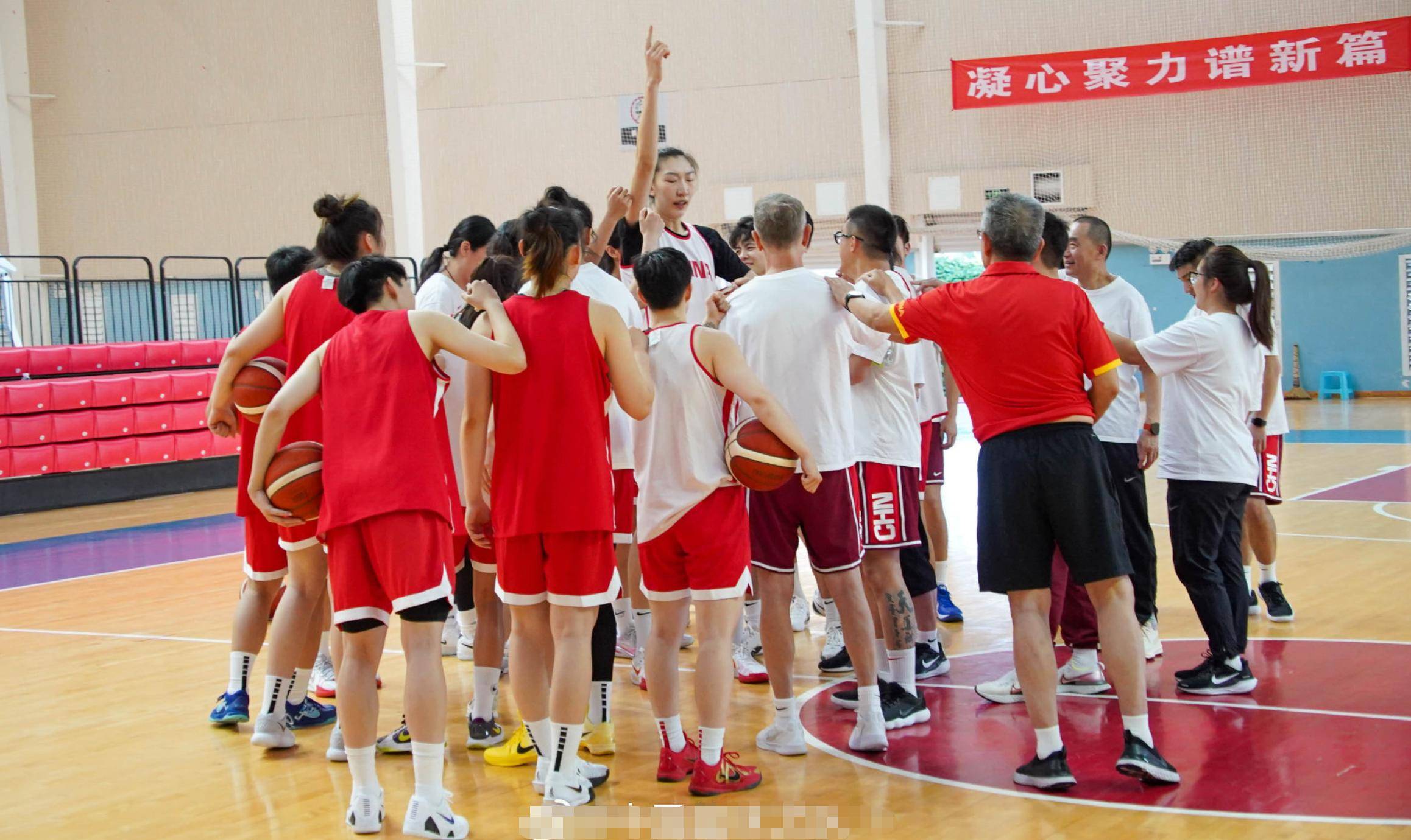 cba直播间里的的凳子是什么的简单介绍  第1张