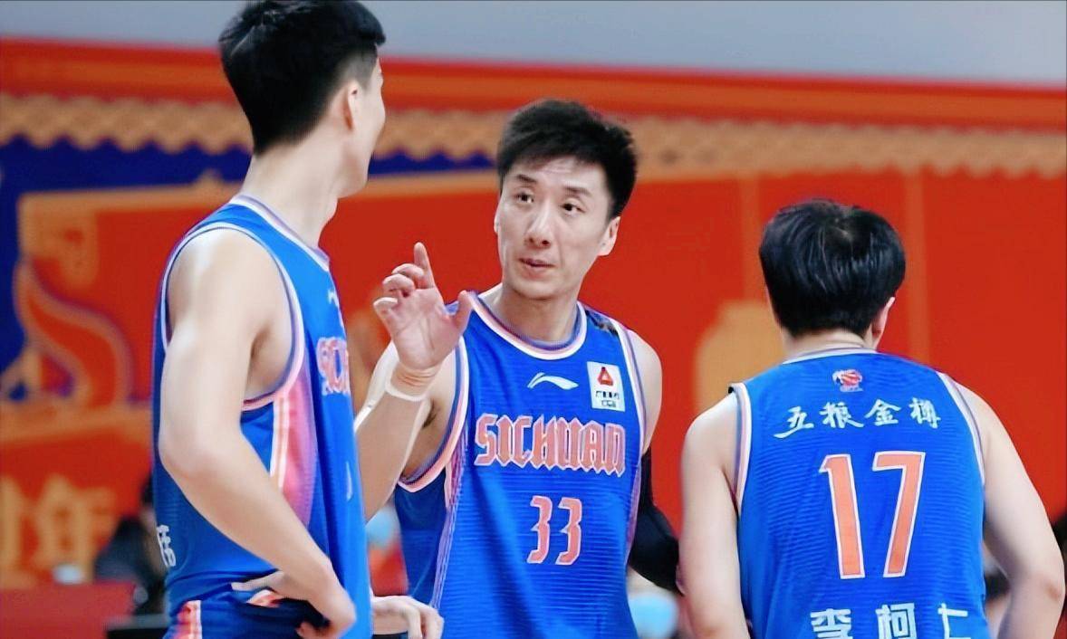 四川对江苏cba篮男_(cba季前赛四川对南京)  第1张