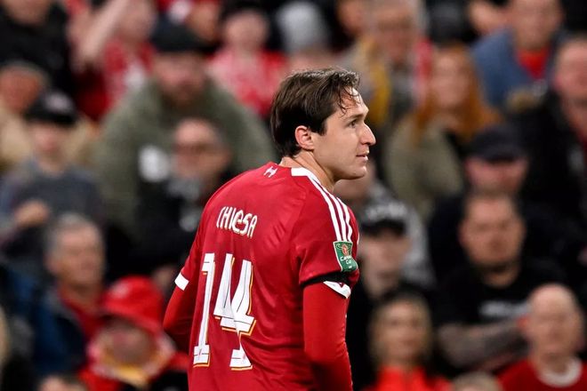 关于基耶萨无缘欧冠大名单红军锋线抉择引争议的信息  第2张