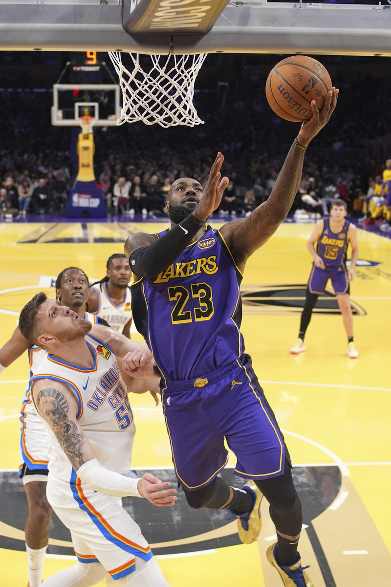 关于NBA常规赛湖人客场102-122惨败老鹰里萨谢19分东契奇22+11难救主的信息  第2张