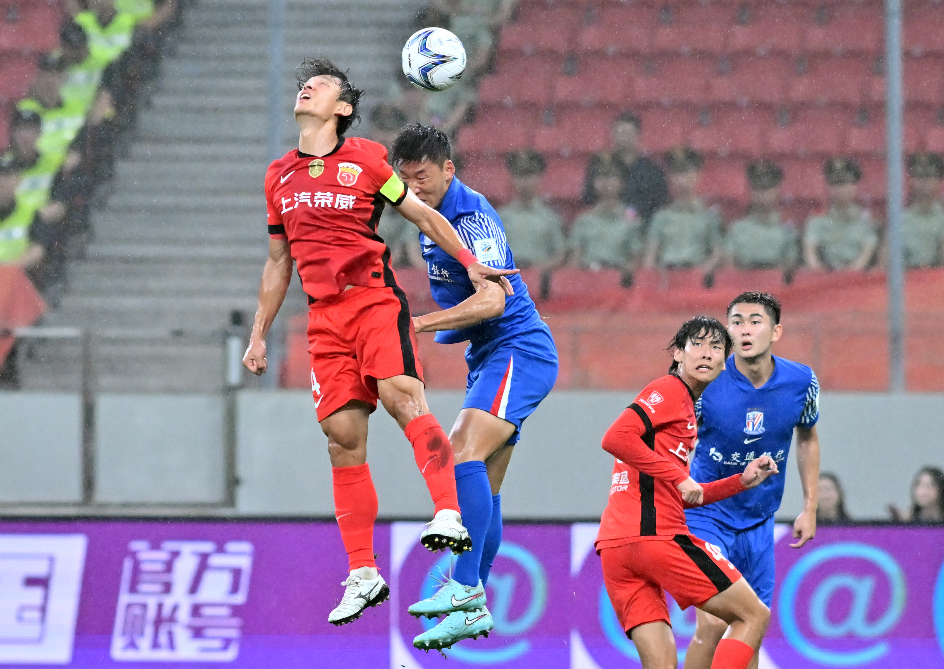 斯卢茨基感激申花球迷申花足协杯遭遇海港的简单介绍  第1张