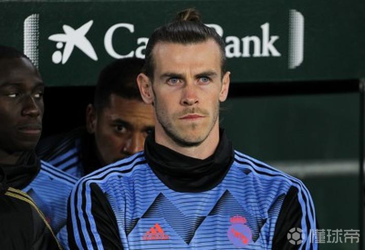 包含前热刺主帅雷德克纳普遭入室盗窃蒙面团伙偷走高价值物品的词条