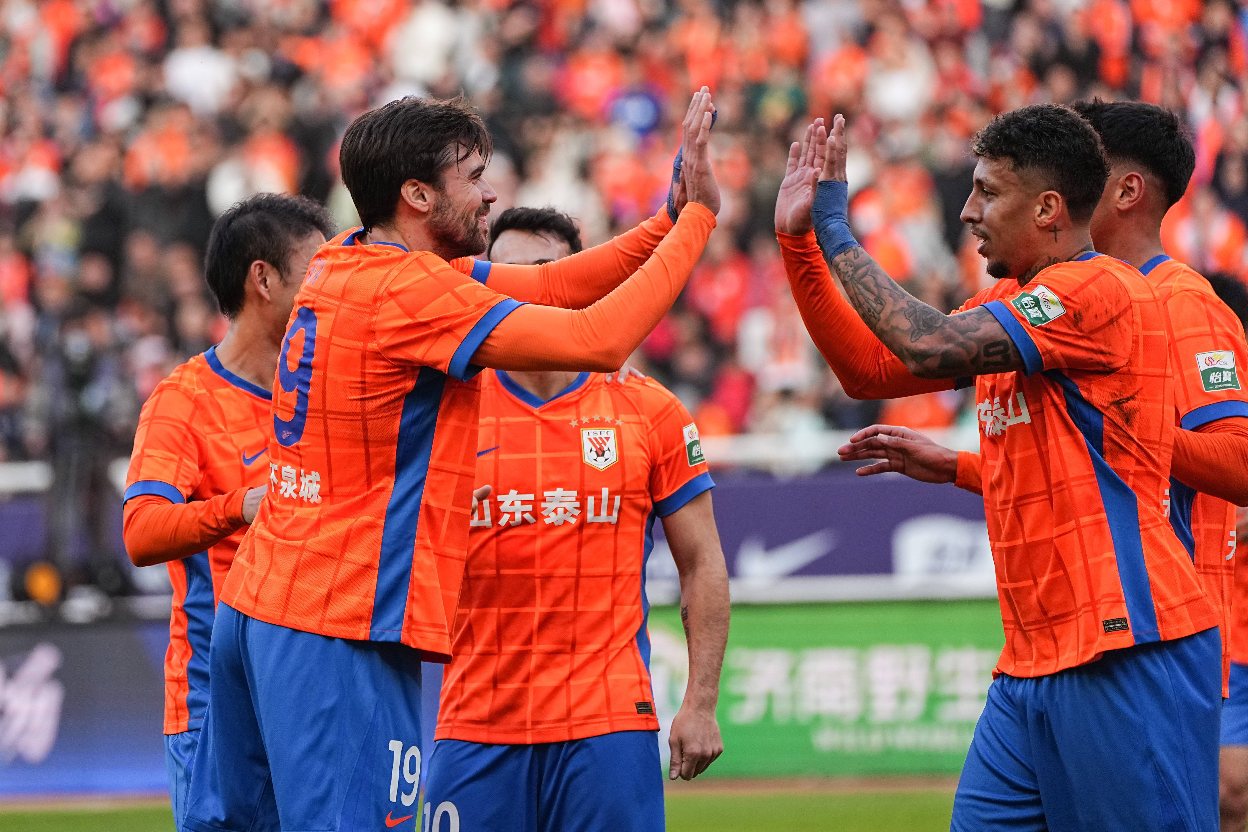 关于中超上海申花VS山东泰山比赛预测泰山近期状态出色的信息  第1张