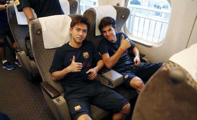 巴萨抵达神户参加欢迎晚宴再次访问日本  第2张