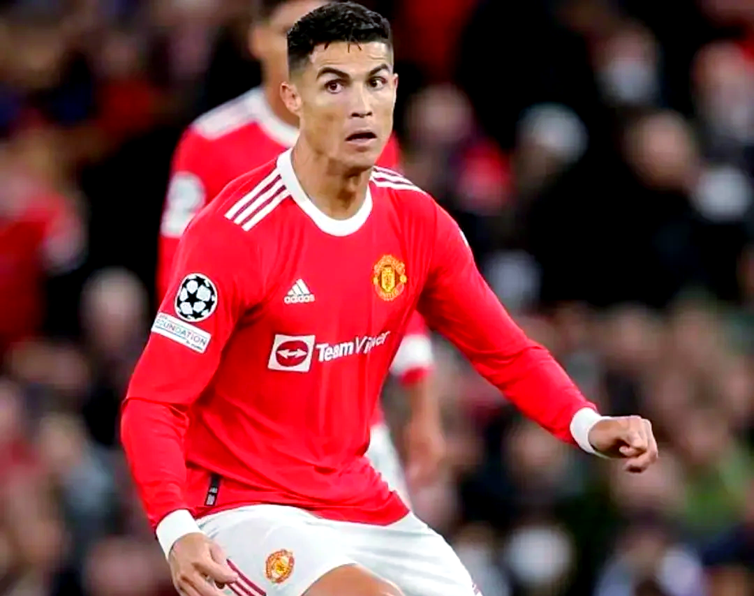 萨哈：C罗重新定义了边锋踢球方式是开创者的简单介绍  第1张