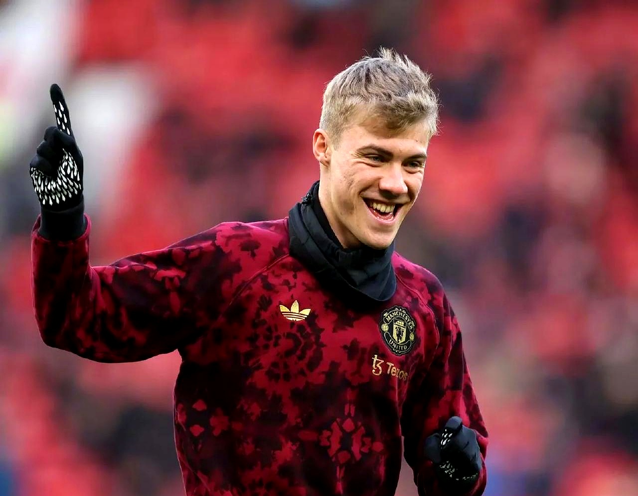 包含滕哈格否认扎卡离队勒沃库森在夏窗已经失去多名主力的词条