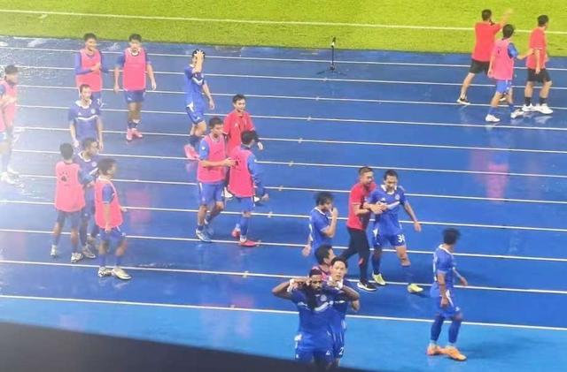 中甲联赛最新积分榜重庆遭副班长逼平的简单介绍  第2张