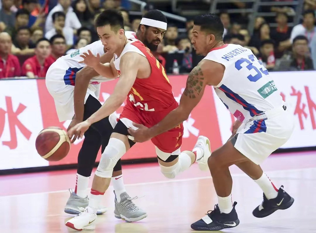 关于中国男篮15日与荷兰热身随后回国再备战2场热身赛的信息