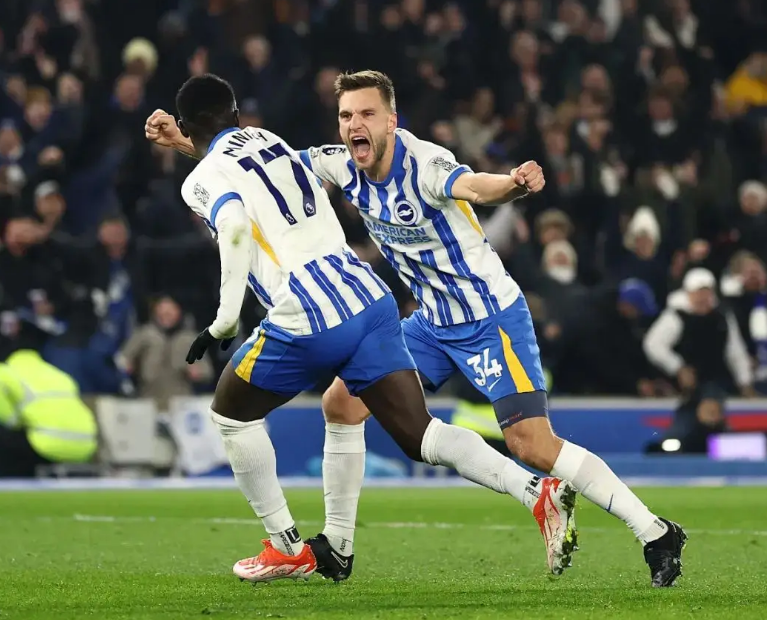 包含英乙：切尔滕纳姆VS布里斯托尔城流浪者的词条  第1张