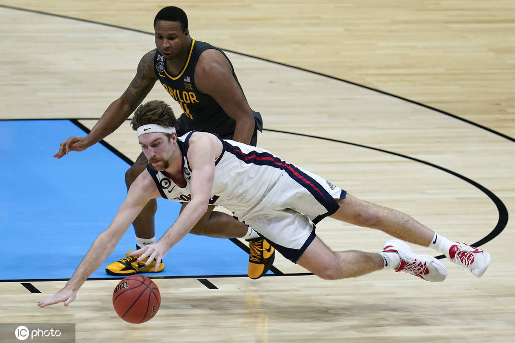 NCAA:弗吉尼亚理工大学VS布莱恩特大学的简单介绍  第2张