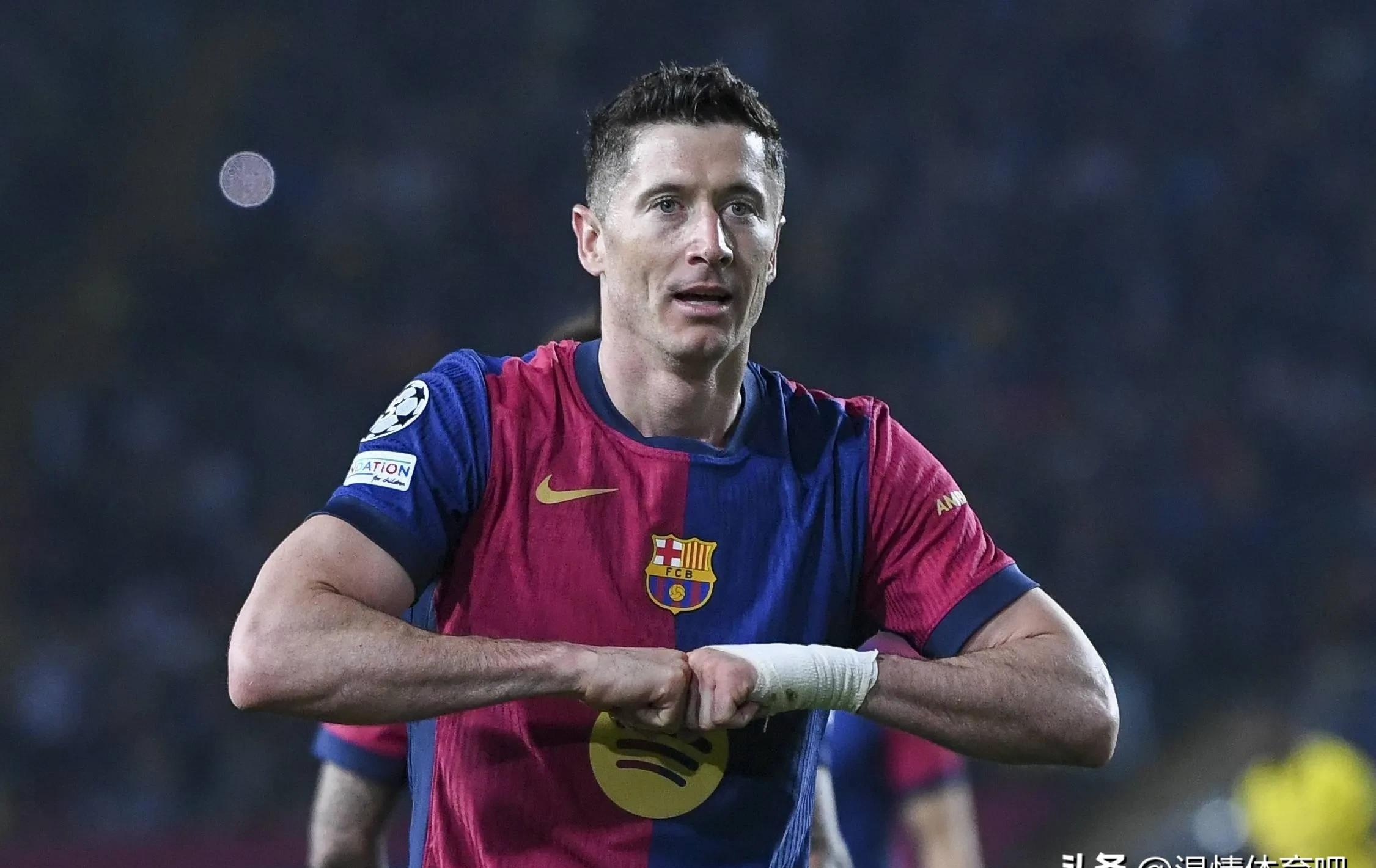 波兰主帅：莱万将重返国家队莱万曾被剥夺队长袖标的简单介绍  第1张