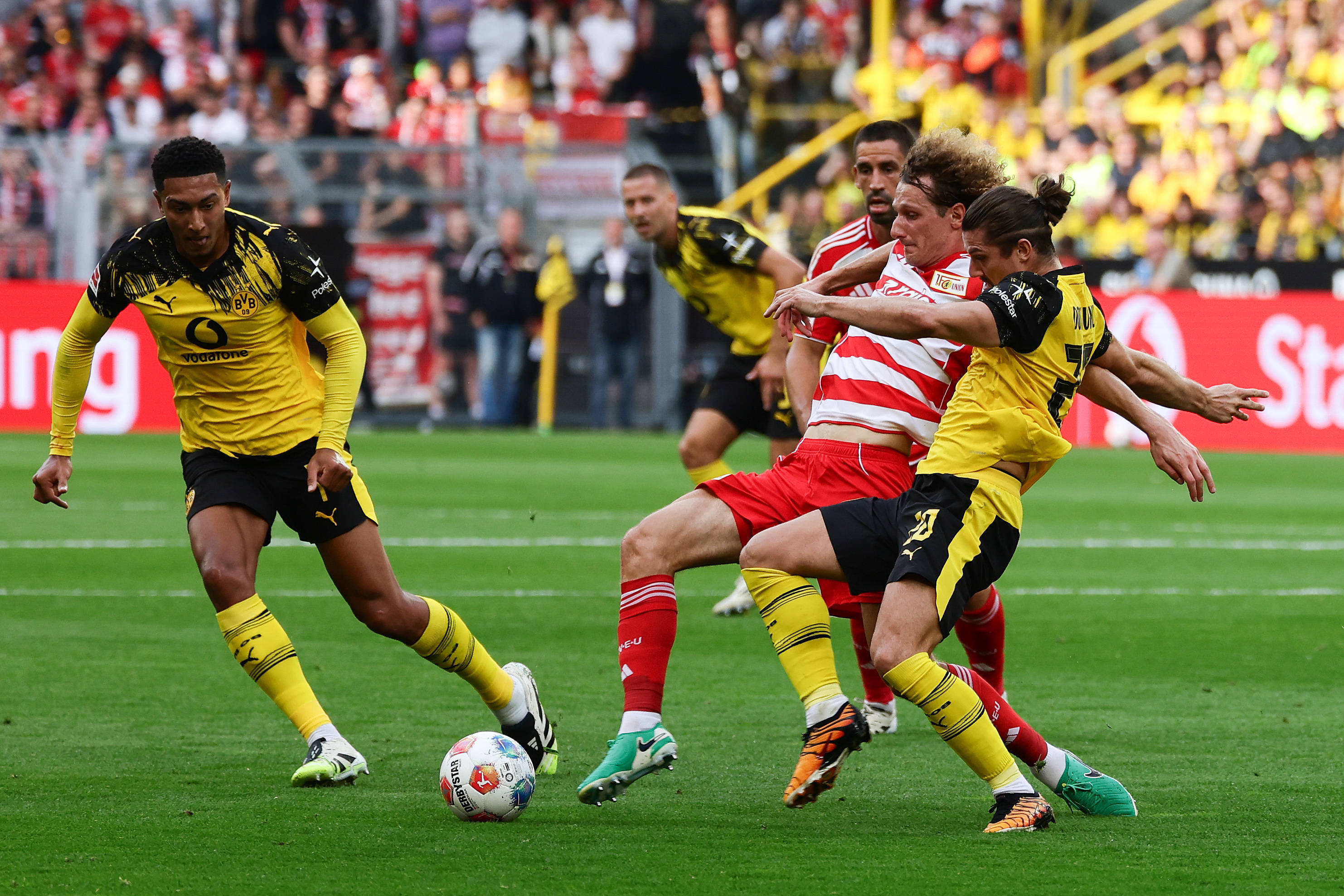 关于安塞尔米诺为多特防守注入活力科瓦奇对其首秀称赞不已的信息  第1张