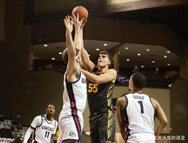 关于NCAA:芝加哥洛约拉大学VS北爱荷华大学的信息