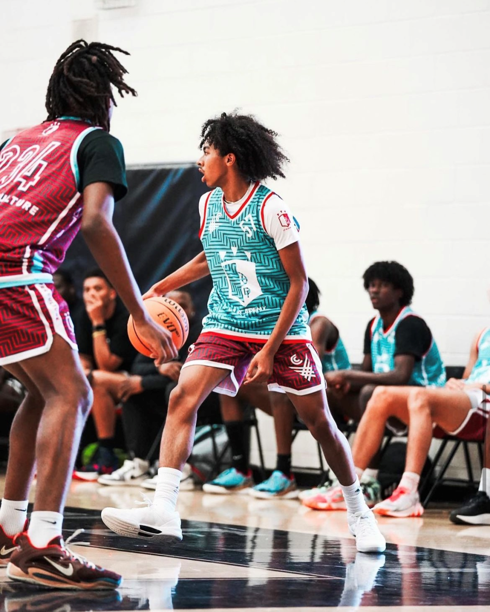 包含NCAA:未确定对阵球队VS海波因特大学的词条  第1张