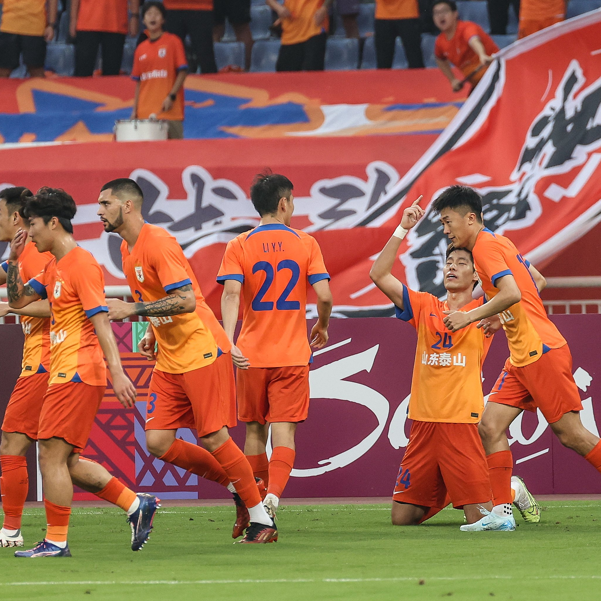 中超4队参加本赛季亚冠正赛上海双雄出征亚冠精英联赛正赛的简单介绍  第1张