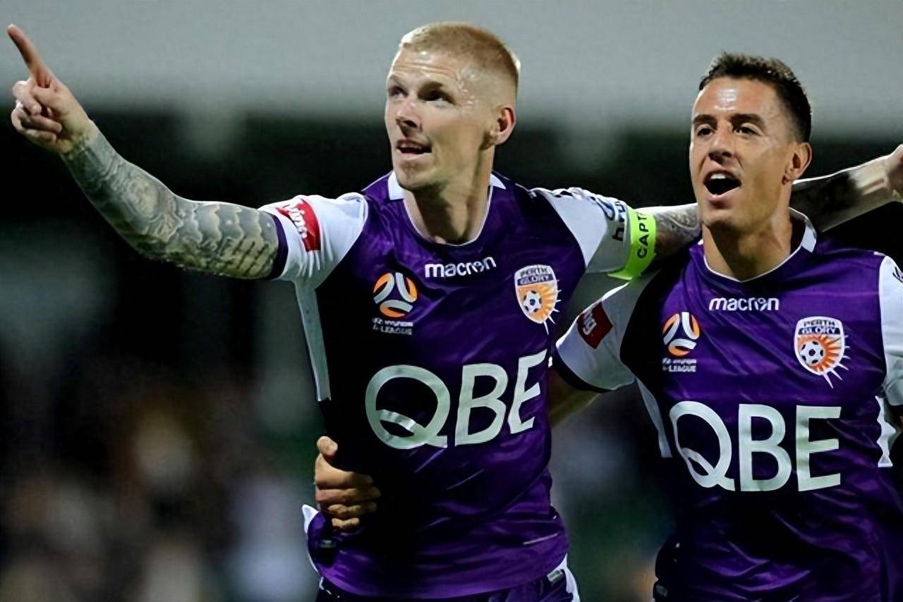 包含德巴符联：普福尔茨海姆草地VS卡尔斯鲁厄青年队的词条  第1张