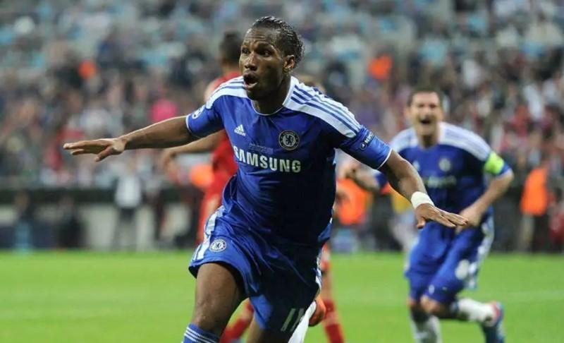 关于德罗巴庆祝切尔西夺冠蓝军传奇与球队共享喜悦的信息  第1张