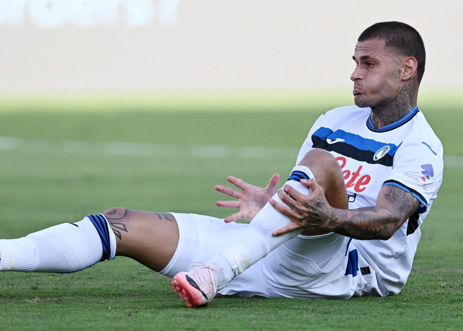 申花：米内罗预计伤缺4个月右腿股直肌肌腱4C级损伤的简单介绍