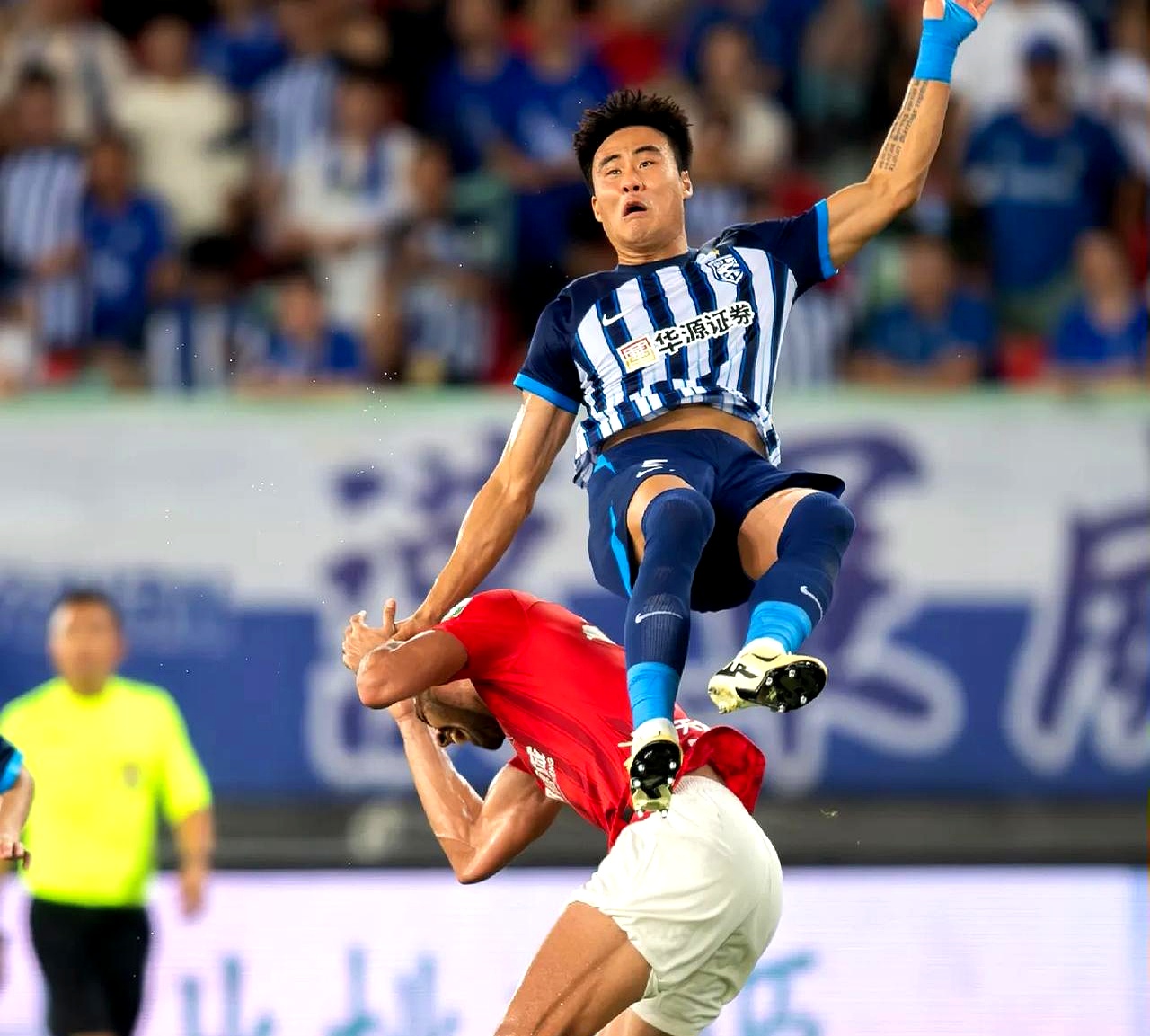 足协杯广东广州豹2-2深圳新鹏城夏达龙双响萨卡里亚传射的简单介绍