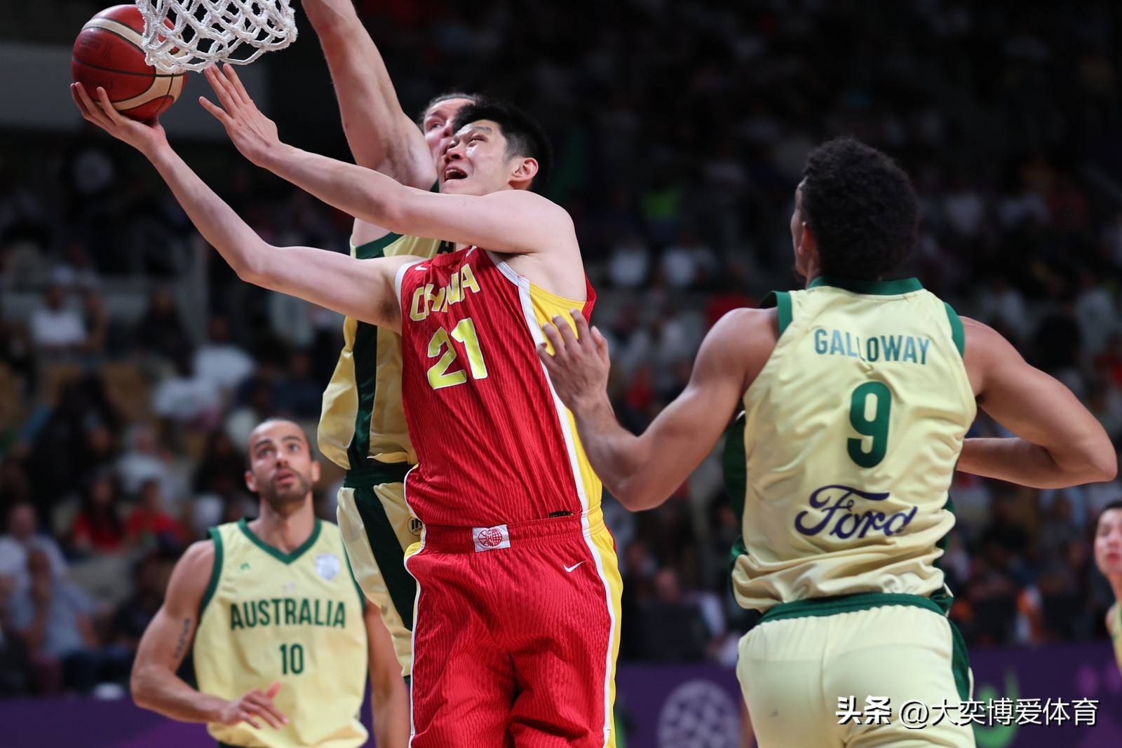 包含友谊赛中国男篮77-49委内瑞拉男篮胡金秋14+6赵睿11分的词条