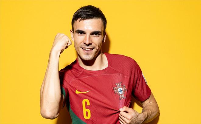 萨索洛官宣马蒂奇自由身加盟双方签约一年并附带续约选项的简单介绍