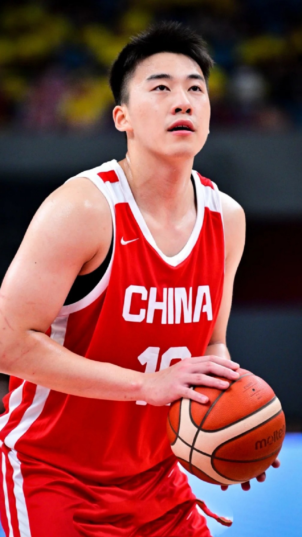 关于曝王俊杰明年参加NBA选秀倾向于在海外联赛打球的信息