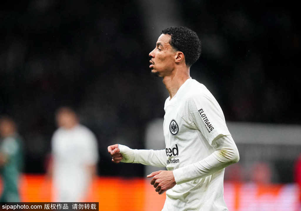 纽卡斯尔报价埃基蒂克遭拒法兰克福不满付款结构的简单介绍