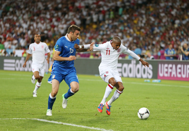 关于阿什利扬接近加盟伊普斯维奇此前与沃特福德转会因工资分歧而破裂的信息 第1张 关于阿什利扬接近加盟伊普斯维奇此前与沃特福德转会因工资分歧而破裂的信息 第1张