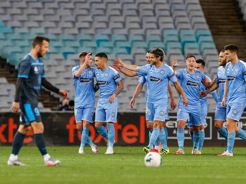 世预赛阿塞拜疆0-2冰岛冰岛升至第二的简单介绍  第2张