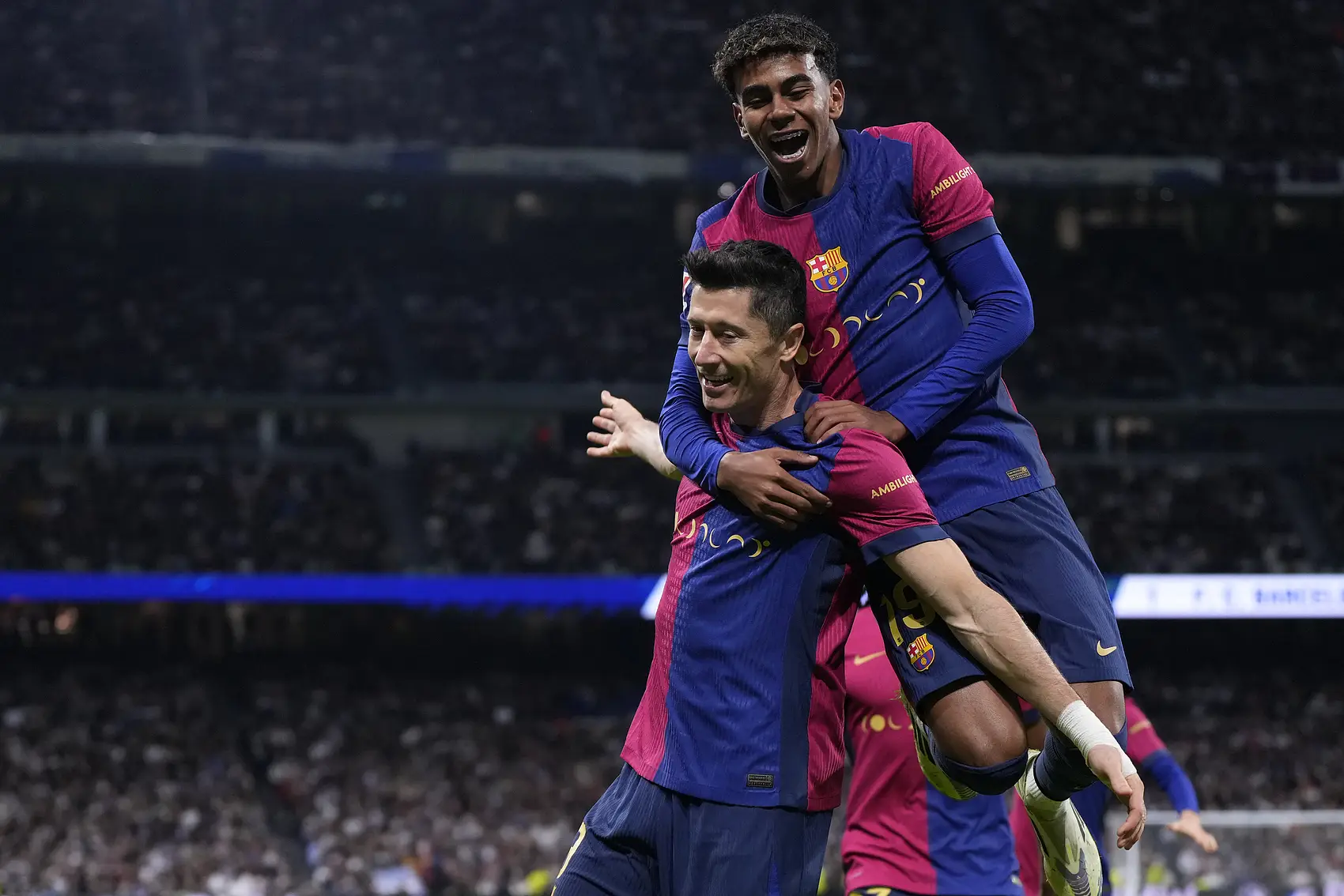 西甲皇家马德里2-1巴塞罗那皇马各项赛事5连胜  第1张