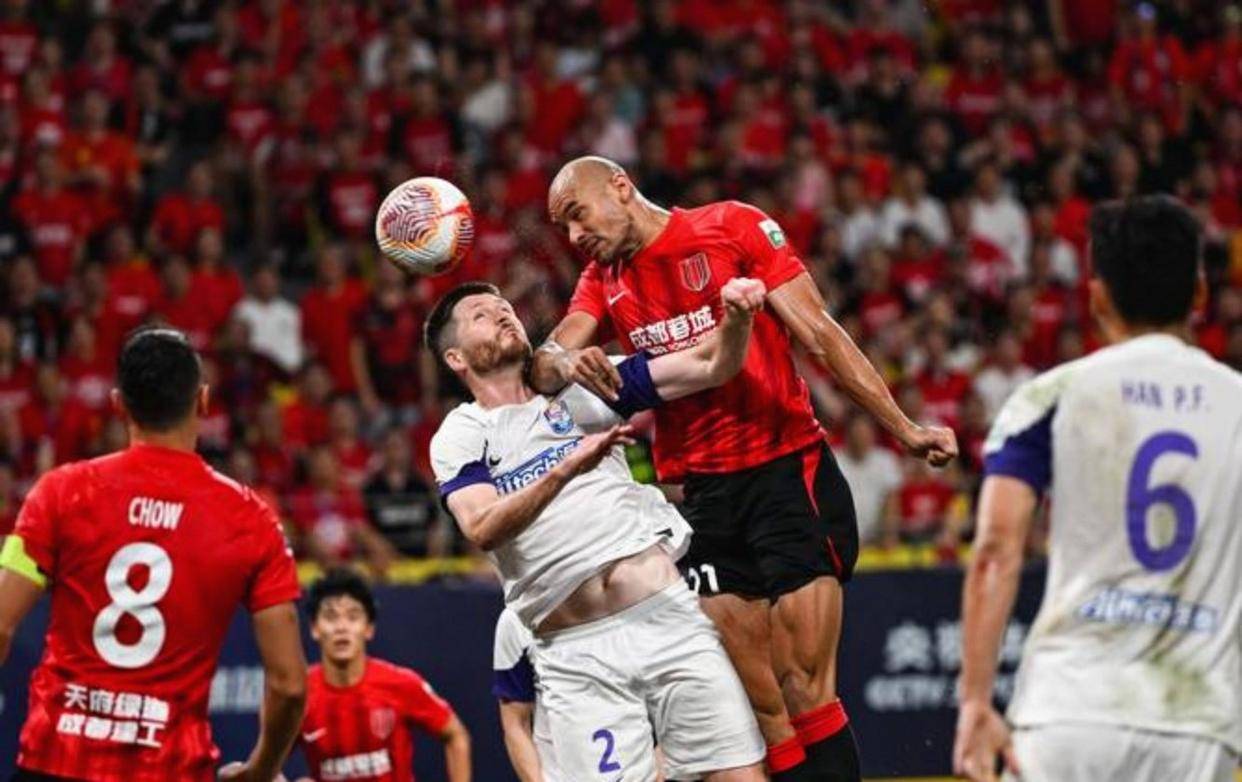 中超争冠形势依然胶着北京获得半程冠军的简单介绍