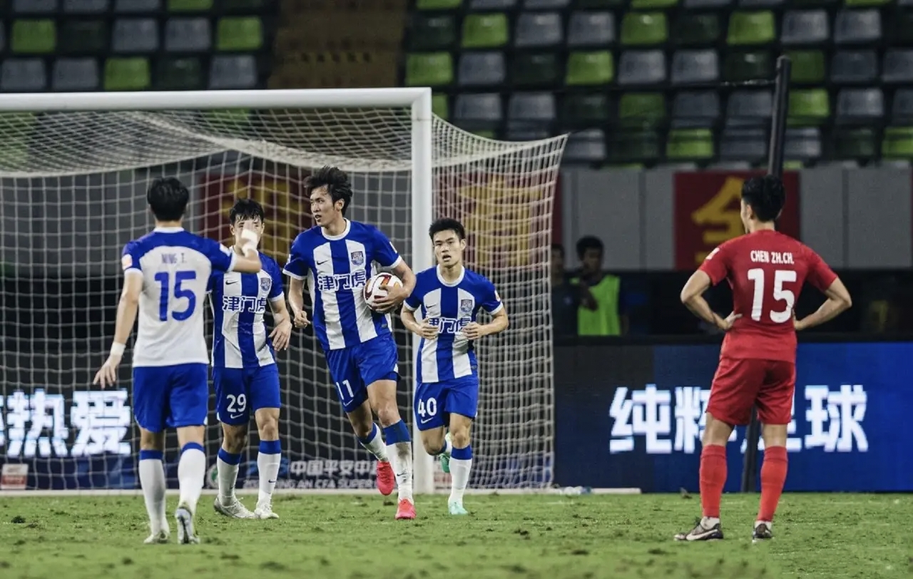 中超天津津门虎2-2长春亚泰谢维军破门津门虎补时连入两球完成绝平的简单介绍  第2张