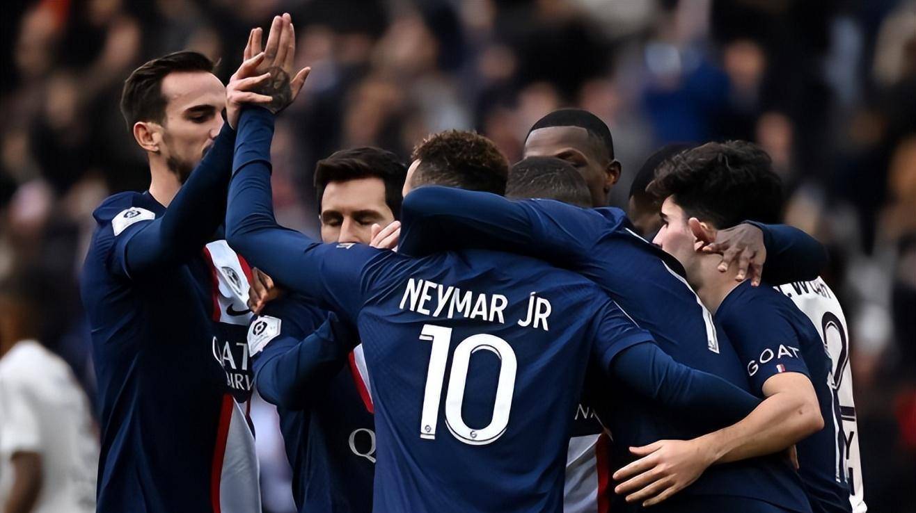 巴黎圣日耳曼愿意放金彭贝离队双方合同还剩一年到期的简单介绍  第2张