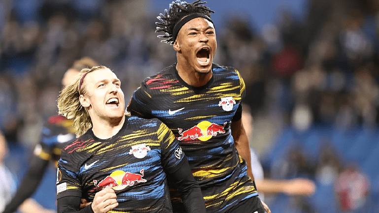 包含阿森纳与莱比锡仍在谢什科转会费有分歧交易陷入停滞的词条