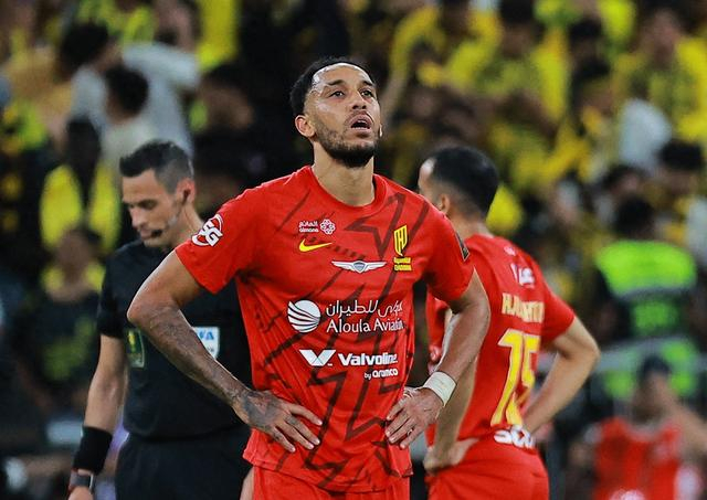 马赛希望奥巴梅扬回归并愿和他签约两年后者还在研究其他一些球队的简单介绍  第2张