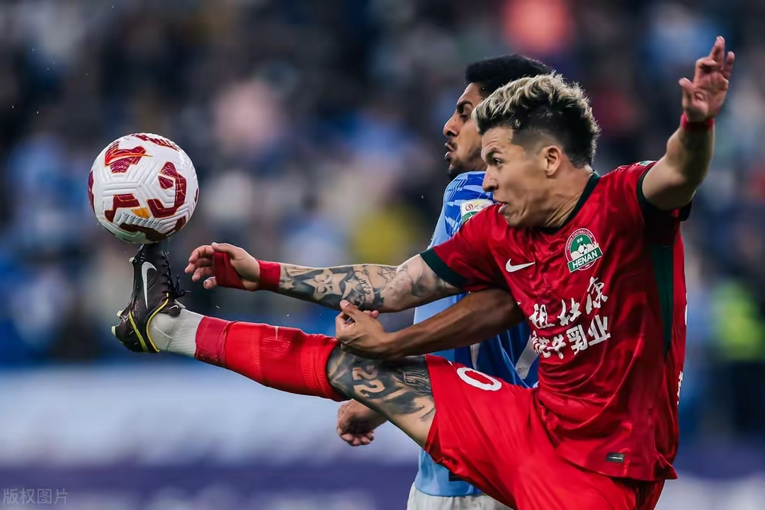 中超云南玉昆3-1深圳新鹏城侯永永破门韦斯利连场破门难救主的简单介绍  第1张