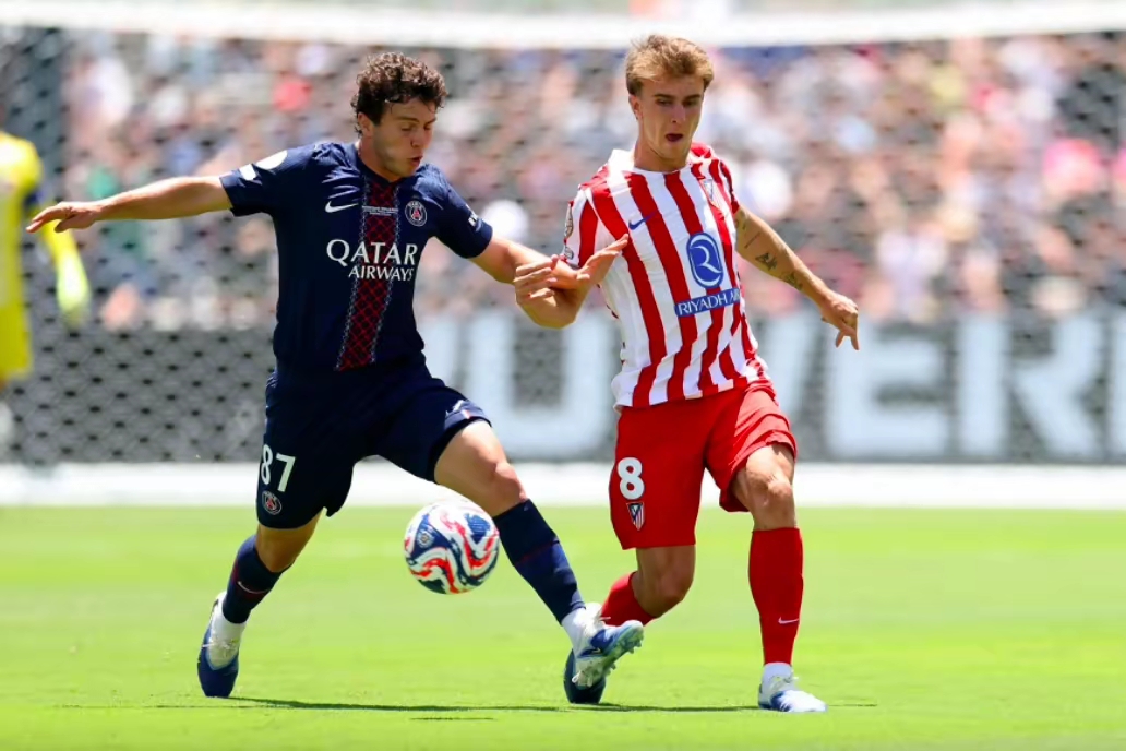 法甲巴黎圣日耳曼2-0朗斯巴尔科拉梅开二度建功的简单介绍